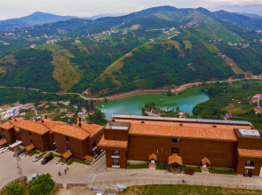 Курортный отель Sera Lake Resort