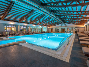 Lara Barut Collection