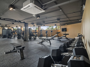 Курортный Отель Kora Beach Resort Phuket