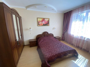 Апартаменты 201 Колхозная 9