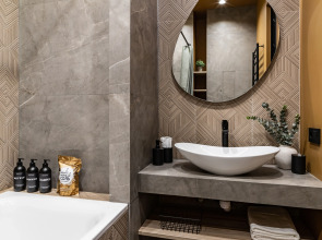 Квартира Moscow Deluxe Apartments Family Suite Silver Fountain