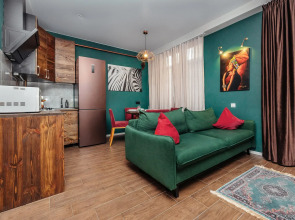 Апартаменты Дизайнерская студия около подъемника