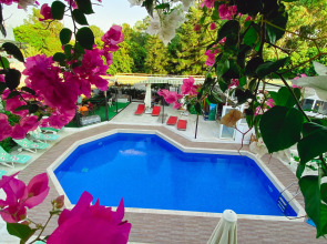 Отель The Hello