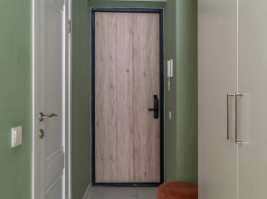 Студия у Метро Космонавтов