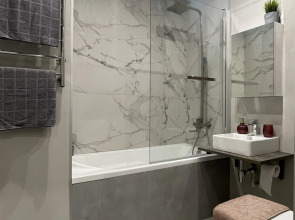 Апартаменты Евро 2-шка Мкр.Солнечный Дизайнерский Ремонт