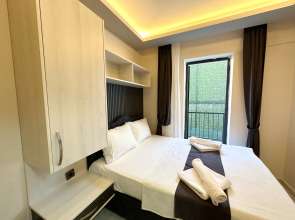 Отель Bed&Breakfast Marina Lora