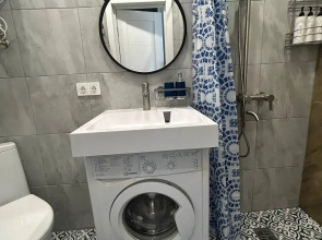 Апартаменты Moon Tower  стильная студия в центре