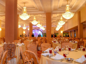 Отель The Grand Kandyan