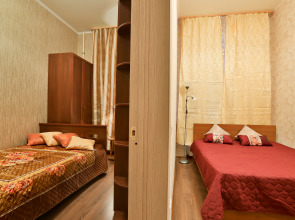 Апартаменты на Суворовском проспекте 48