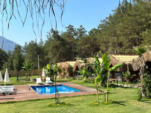 Частный дом Pine Village Bungalows Ölüdeniz