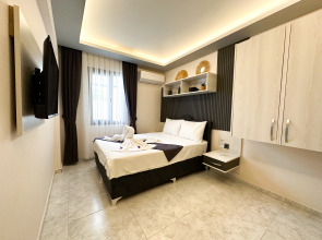 Отель Bed&Breakfast Marina Lora