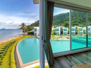 Отель Vannee Golden Sands Resort