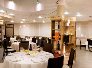 Отель Sanluigi Turin