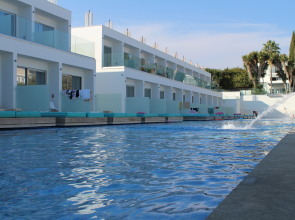 Отель Fedrania Gardens