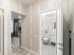 Апартаменты с панорамными окнами на набережной реки