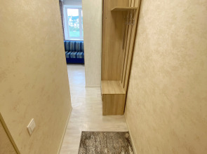 Апартаменты на проспекте 100летия 46а с видом на море