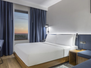 Отель Hampton by Hilton Istanbul Arnavutkoy