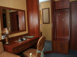 Отель Эсмеральд