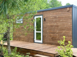 Частный Дом в Окружении Кедpового Леса со Своей Террасой и Мангальной Зоной