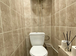 Апартаменты Современная 2 комнатная квартира в шаговой доступности от РКБ (больницы)