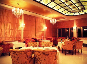 Отель East Legend Panorama