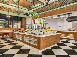 Отель Ramada by Wyndham Шымкент