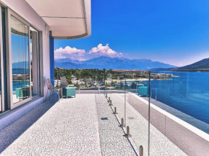 Отель Carine Kumbor Superior