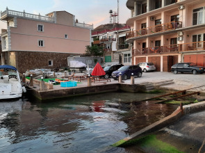 Яхт-клуб Кайрос