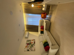 Апартаменты в центре с красивым видом из окна Рядом Метро и Кремль