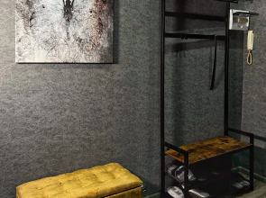 Апартаменты Granada Шикарная евро-двушка в центре города с новым ремонтом в стиле Лофт