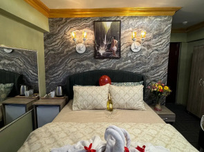 Апартаменты Gur Royal Suit