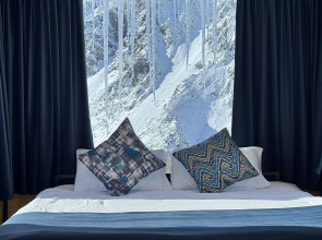 Шале Kazbegi Inn Cottages