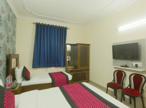 Отель Airport Mayank Residency