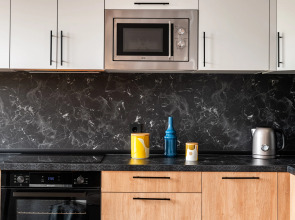 Квартира Яркая с балконом