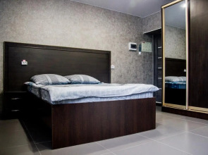 Отель Корона