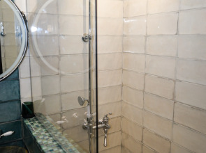 Квартира Лофт «Дубовая лестница»