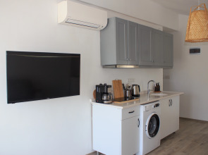 Отель Aloha Suites