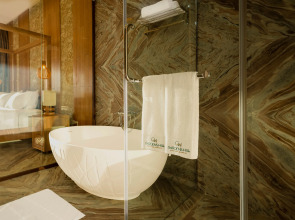 Курортный отель Gardens Hill Resort & Spa