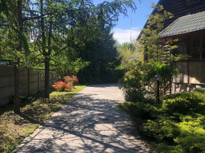 Дом для отдыха с баней и бассейном WoodRay