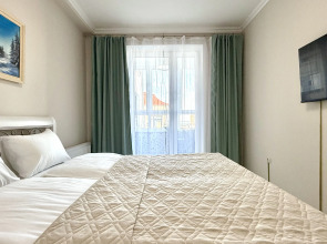 Апартаменты уютные ApartMari Пионерский: с видом на море, первая линия с выходом на пляж