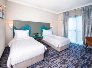 Edge Creekside Hotel