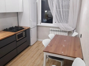 Квартира Двухкомнатная на Александрова 18