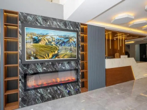 Luxury Airport Hotel by Zazzoni