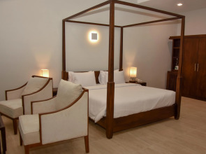 Отель Refresh Blue