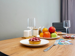 Апартаменты Cosmos Apart на Леонова 41/1