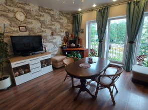 Апартаменты Кайрос с видом на озеро