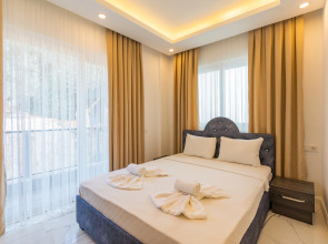 Апартаменты Tayla Suit