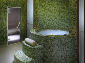 Crowne Plaza Dubai Jumeirah an IHG Hotel