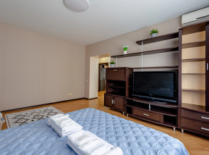 Квартира 2-к у Залива на Крылова 5 от RentAp