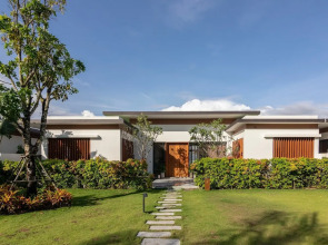 Отель Mövenpick Villas & Residences  Phu Quoc